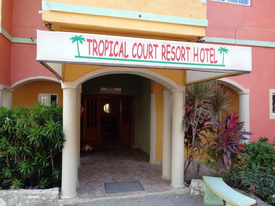 Tropical Court Hotel Montego Bay Eksteriør billede