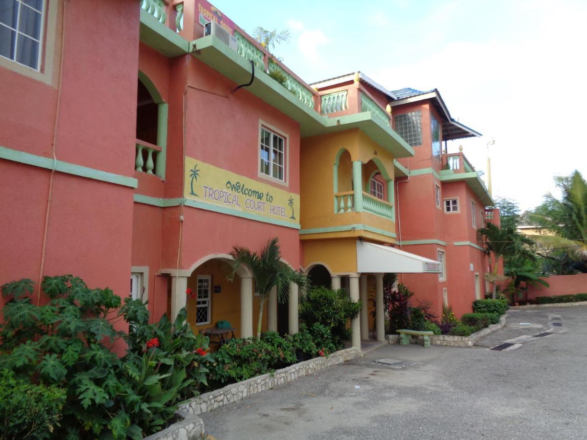 Tropical Court Hotel Montego Bay Eksteriør billede