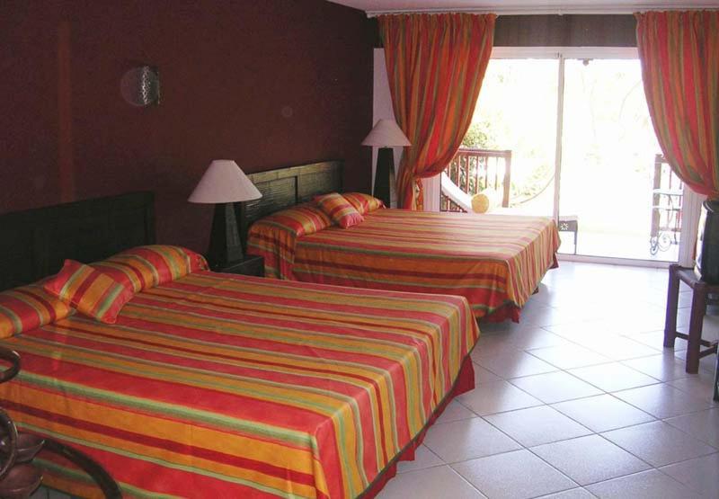 Tropical Court Hotel Montego Bay Eksteriør billede